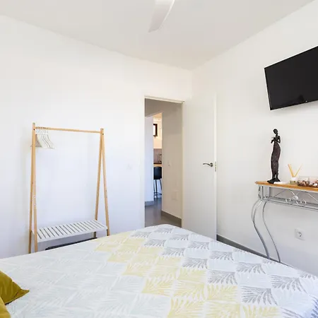 Home2book Sunset Terrace & Pool Haven Daire *