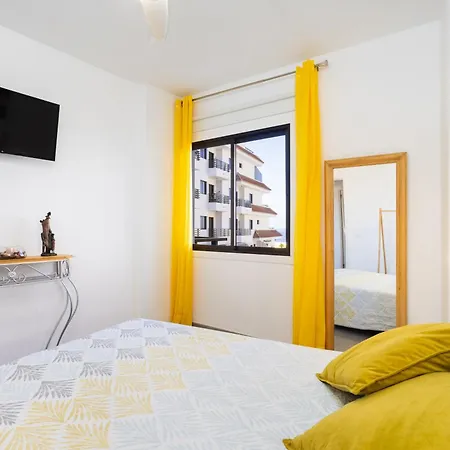 Home2book Sunset Terrace & Pool Haven Apartment *
